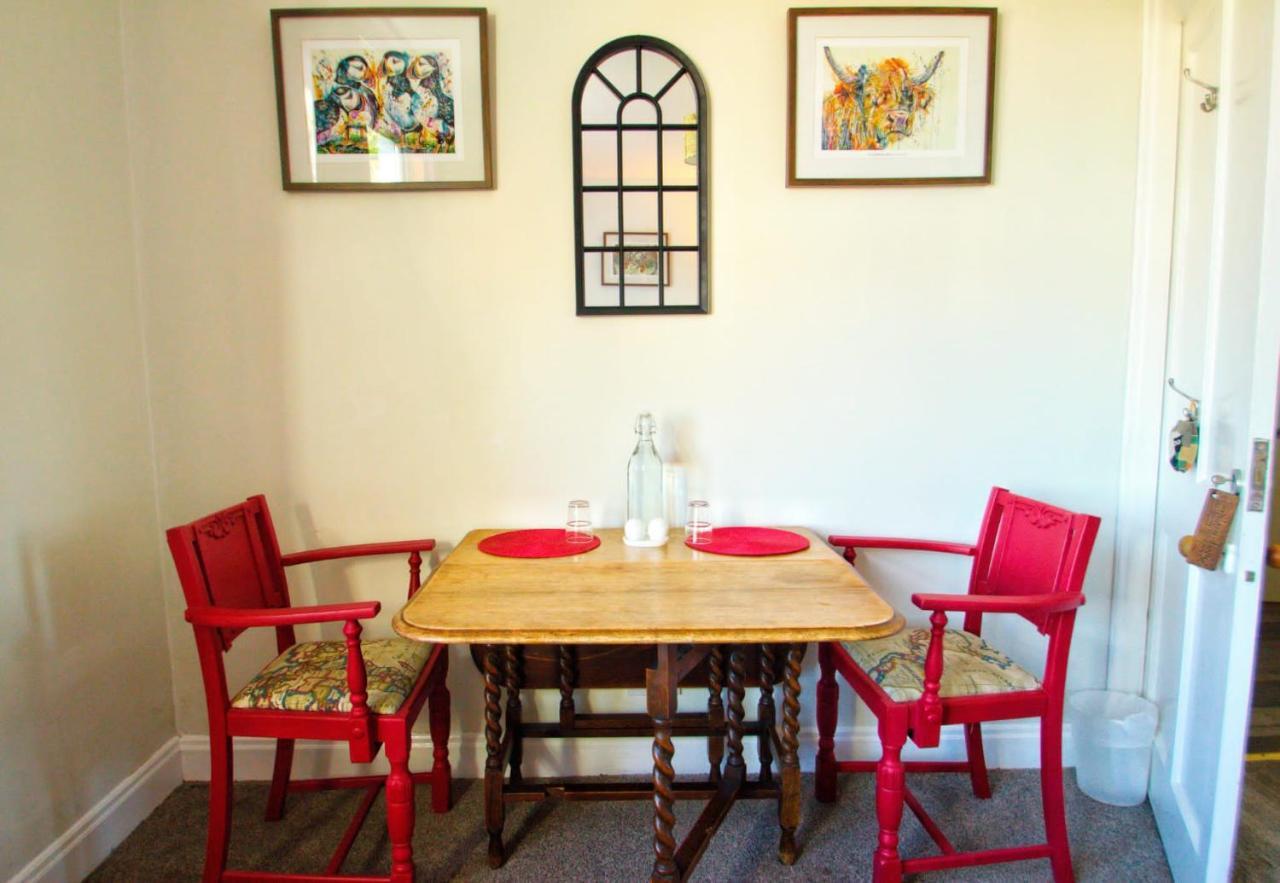 The Red Red Robin Cottage Portree Extérieur photo